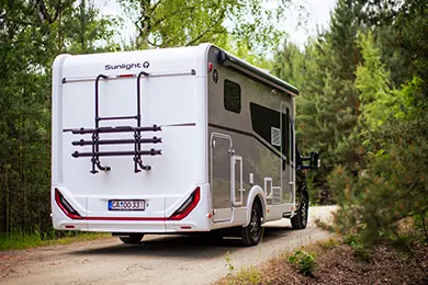 Heckansicht Sunlight T670S Adventure